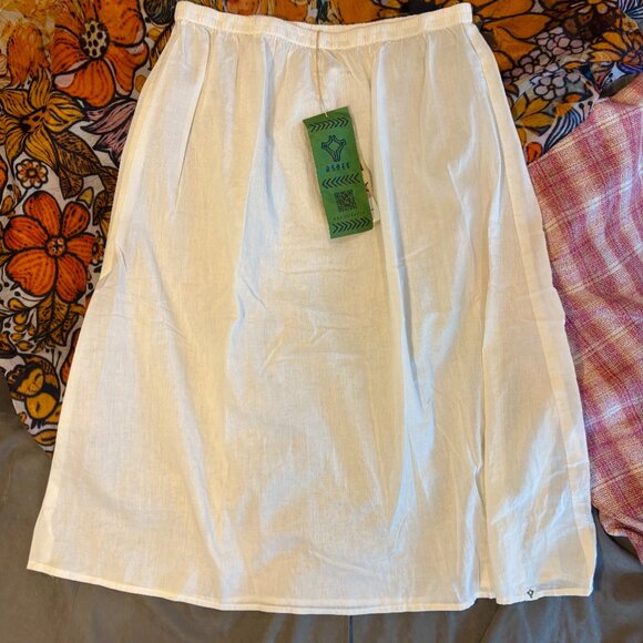 NWT Designer Bsbee 100% Cotton Slip Skirts, Multiple Sizes, Cream 100% Cotton - Picture 3 of 10